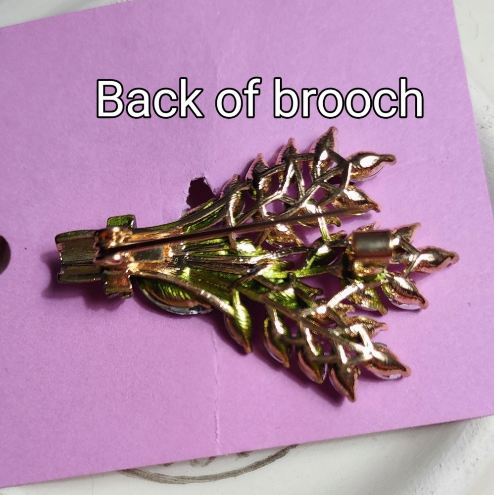 Lavender Flowers Bouquet Brooch - Picture 6 of 10